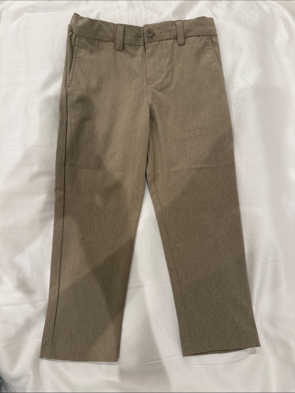 Boys New without tags- Vineyard Vines Performance Breaker Pants - Khaki